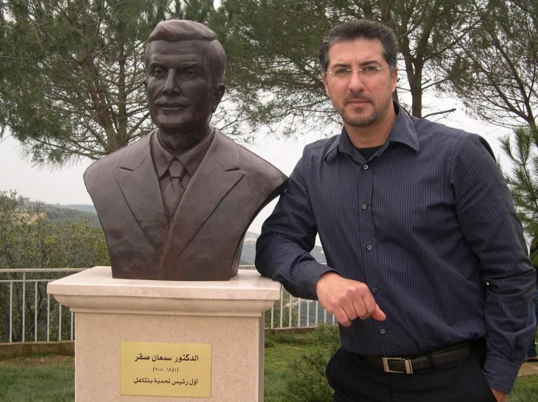 Dr. Simon Sakr